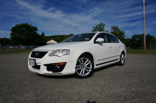 White 2009 vw passat 2.0 komfort turbo, very good condition - priced to sell!!