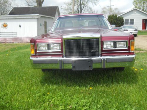 1989 lincoln towncar signature series