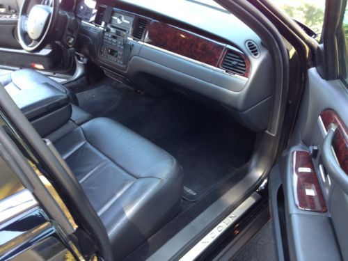2011 Lincoln Town Car Executive L Sedan 4-Door 4.6L Long Wheel Base NO RESERVE, image 11