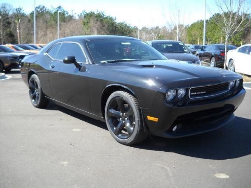 2014 dodge challenger sxt