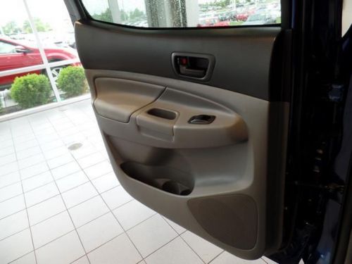 2014 toyota tacoma base