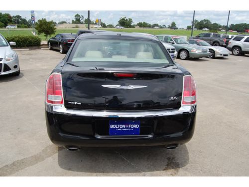 2011 Chrysler 300 Limited, US $21,000.00, image 2
