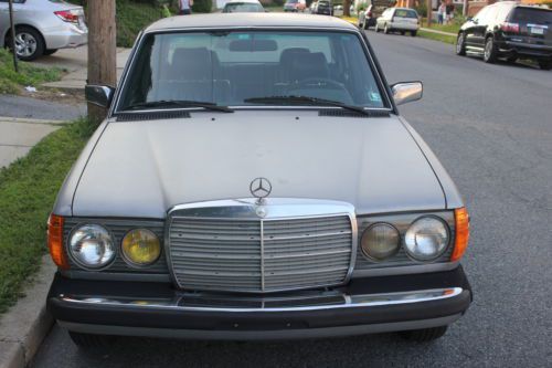 1984 Mercedes Benz 300D Sedan Runs on WVO, US $1,750.00, image 3