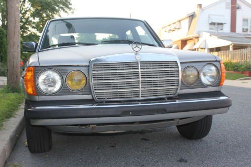 1984 Mercedes Benz 300D Sedan Runs on WVO, US $1,750.00, image 4