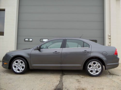 2010 ford fusion se ***low miles*** ***runs great***