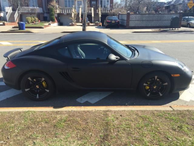 Porsche cayman base coupe 2-door