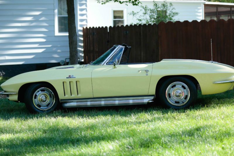 1965 chevrolet corvette convertible