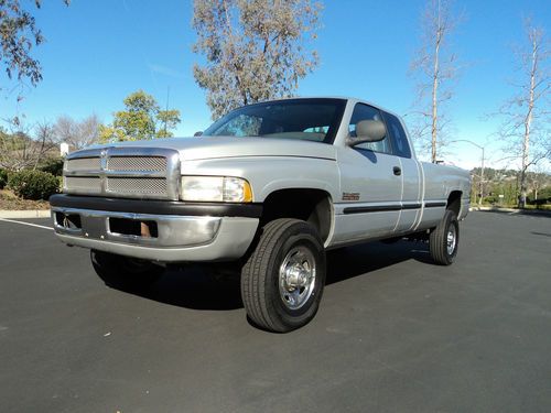 1998 dodge ram 2500 12-valve 4x4 5-speed quad cab "holy grail"