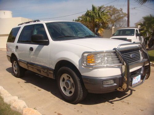 ***** 2005 ford expedition xlt 3rd row seating and grill guard *****