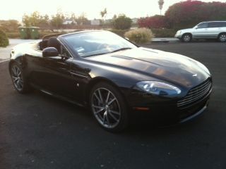 2011 aston martin v8 vantage roadster onyx black w/ obsidian black - great car