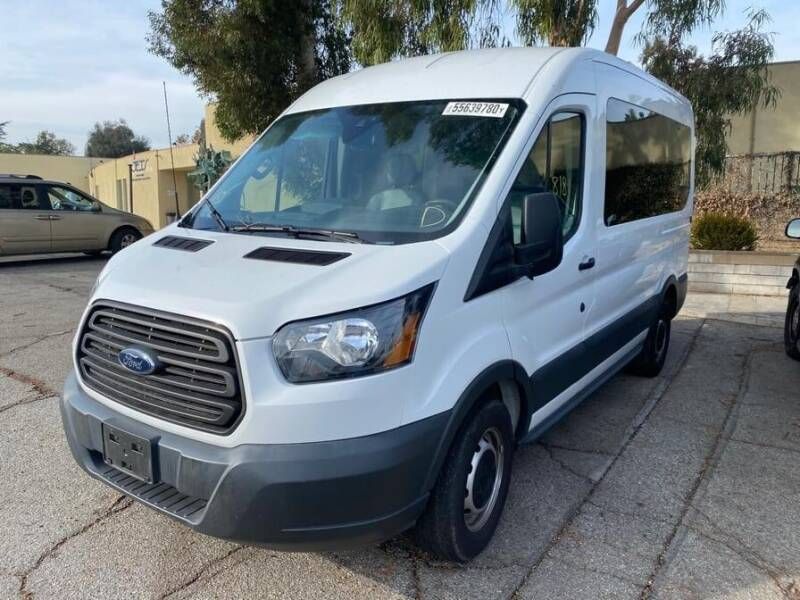 2016 ford transit passenger<br />
t-150
