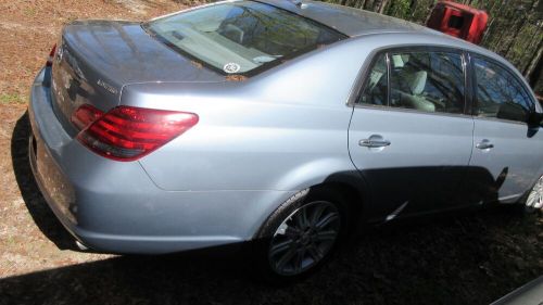 2010 toyota avalon xl