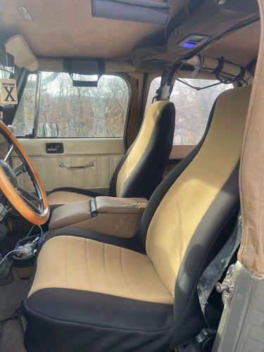 1990 jeep wrangler sahara