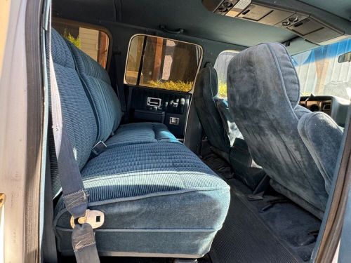 1991 Chevrolet Suburban SLE, US $3,050.00, image 25