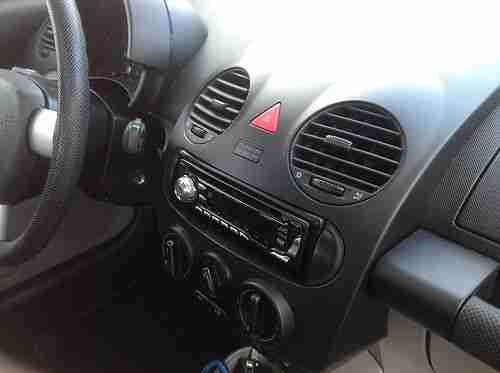 2004 VW New Beetle 2.0 Manual-NO RESERVE, US $6,500.00, image 11