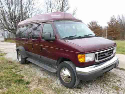 2006 Ford E-350 Extended, Dually, High-Top, 13-Pass, Large Family, Tow Hitch, image 3