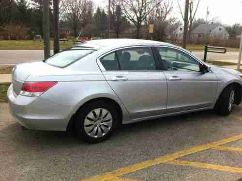 Clean, Beautiful, Silver, 4 door, image 4