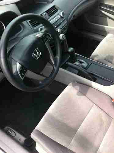 Clean, Beautiful, Silver, 4 door, image 5