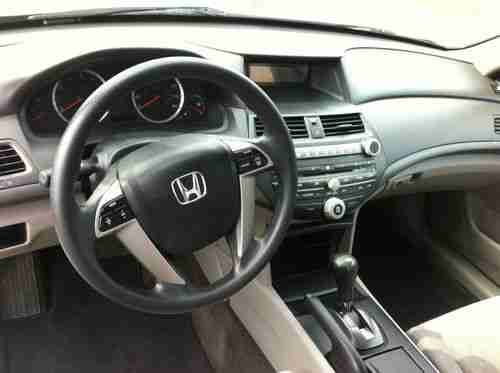 Clean, Beautiful, Silver, 4 door, image 11