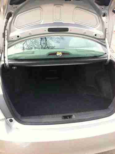 Clean, Beautiful, Silver, 4 door, image 17