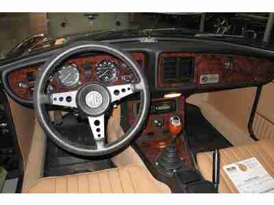 Leather Garage Kept Power Brakes Upgraded AM/FM Radio W/ CD, image 7