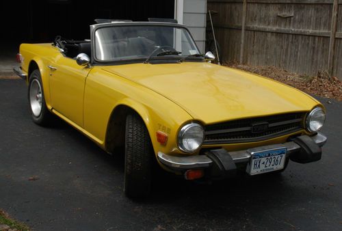 1976 triumph tr-6 roadster 2 door convertible