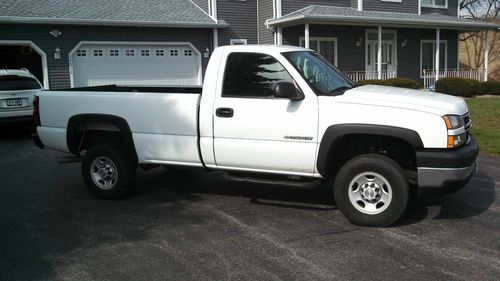 2006 chevy chevrolet silverado 2500 hd low miles, great condition, no reserve!!