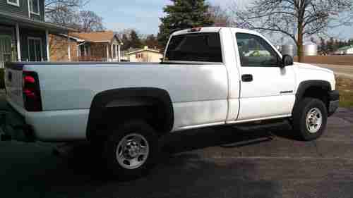 2006 CHEVY CHEVROLET SILVERADO 2500 HD LOW MILES, GREAT CONDITION, NO RESERVE!!, image 2