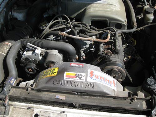 1991 ford mustang gt hatchback 2-door 5.0l