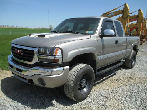 2003 gmc sierra 2500hd, duramax turbo diesel, extended cab, 4-door, 4x4, nice!!