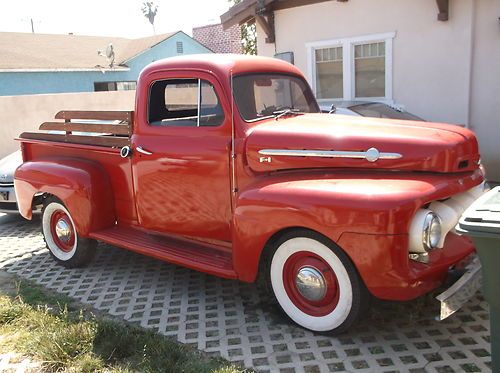 1952 f-1  ford truck v8