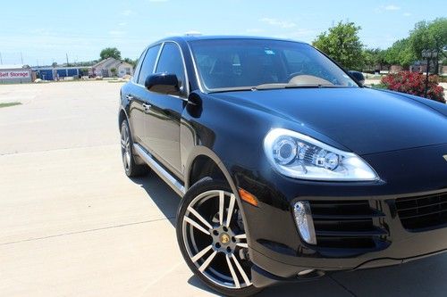 Impeccable porsche cayenne base sport utility 21" turbo ii oem rims