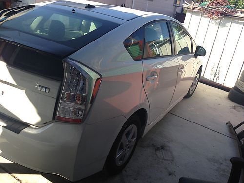 2010 Toyota Prius Base Hatchback 4-Door 1.8L, image 4