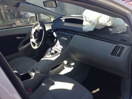 2010 Toyota Prius Base Hatchback 4-Door 1.8L, image 6