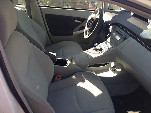 2010 Toyota Prius Base Hatchback 4-Door 1.8L, image 7