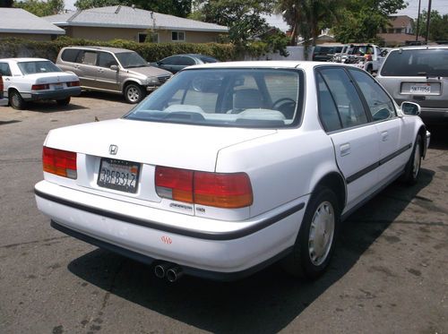 1992 Honda Accord, NO RESERVE, image 2