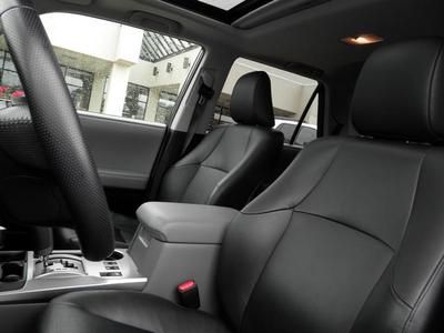 SR5 SUV 4.0L Leather Sunroof CD Premium Package 8 Speakers toyota 4x4, image 16