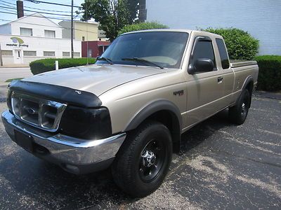 00 ford ranger xlt 4x4  off-road,ext cab, 4door,bed cover ,looks and runs great