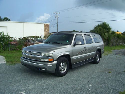 2000 chevrolet suburban 1500 lt , 7  passenger,beautiful must see suv