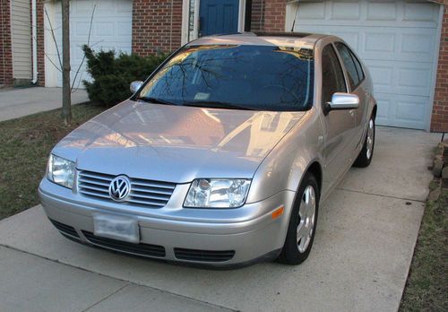 2001 volkswagen jetta glx 4-door v6 - 2.8l, very low milage, excellent condition