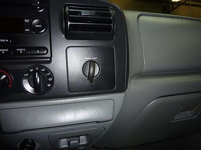 Diesel Truck 6.0L AM/FM radio Power steering 4-Wheel Disc Brakes ABS brakes, image 14