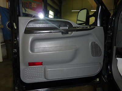 Diesel Truck 6.0L AM/FM radio Power steering 4-Wheel Disc Brakes ABS brakes, image 18