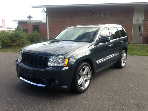 Srt-8 only 69k amazing performance suv hemi 400 plus hp all stock no reserve