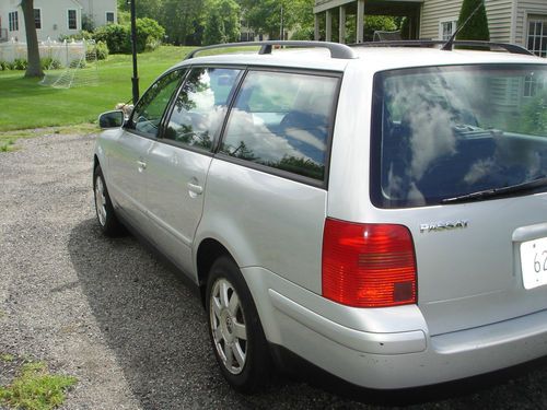 1999 volkswagen passat gls wagon 4-door 1.8l