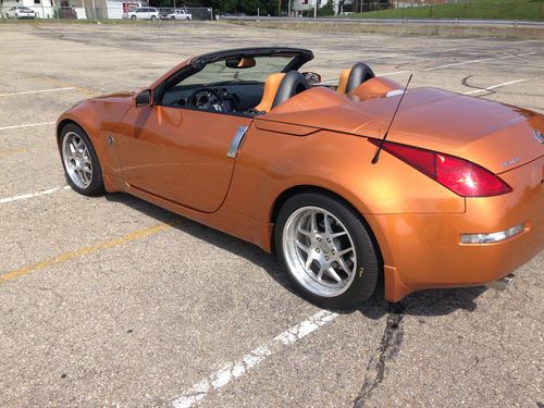 2004 nissan 350z convertible very low miles (6307)