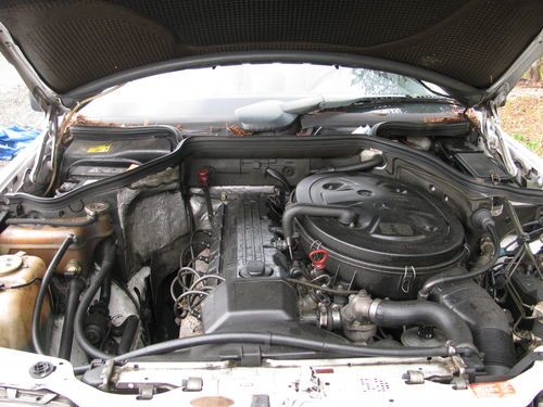 1988 Mercedes Benz 300TE, for parts or rebuild, good body, image 8