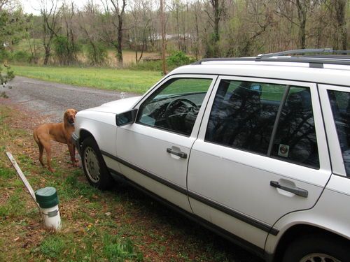 1988 Mercedes Benz 300TE, for parts or rebuild, good body, image 9