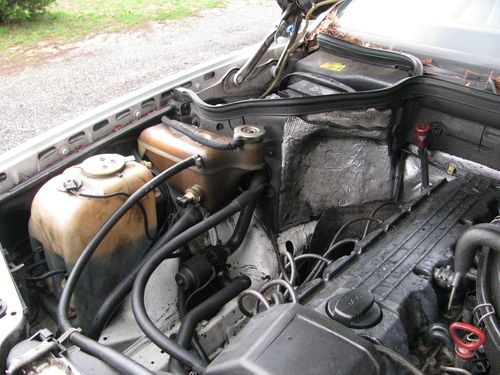 1988 Mercedes Benz 300TE, for parts or rebuild, good body, image 10