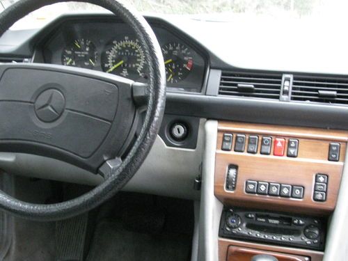 1988 Mercedes Benz 300TE, for parts or rebuild, good body, image 12