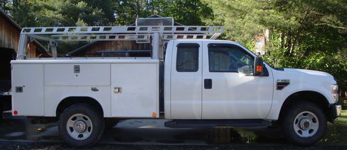 F350 super duty xl 4x4 diesel w/reading utility box